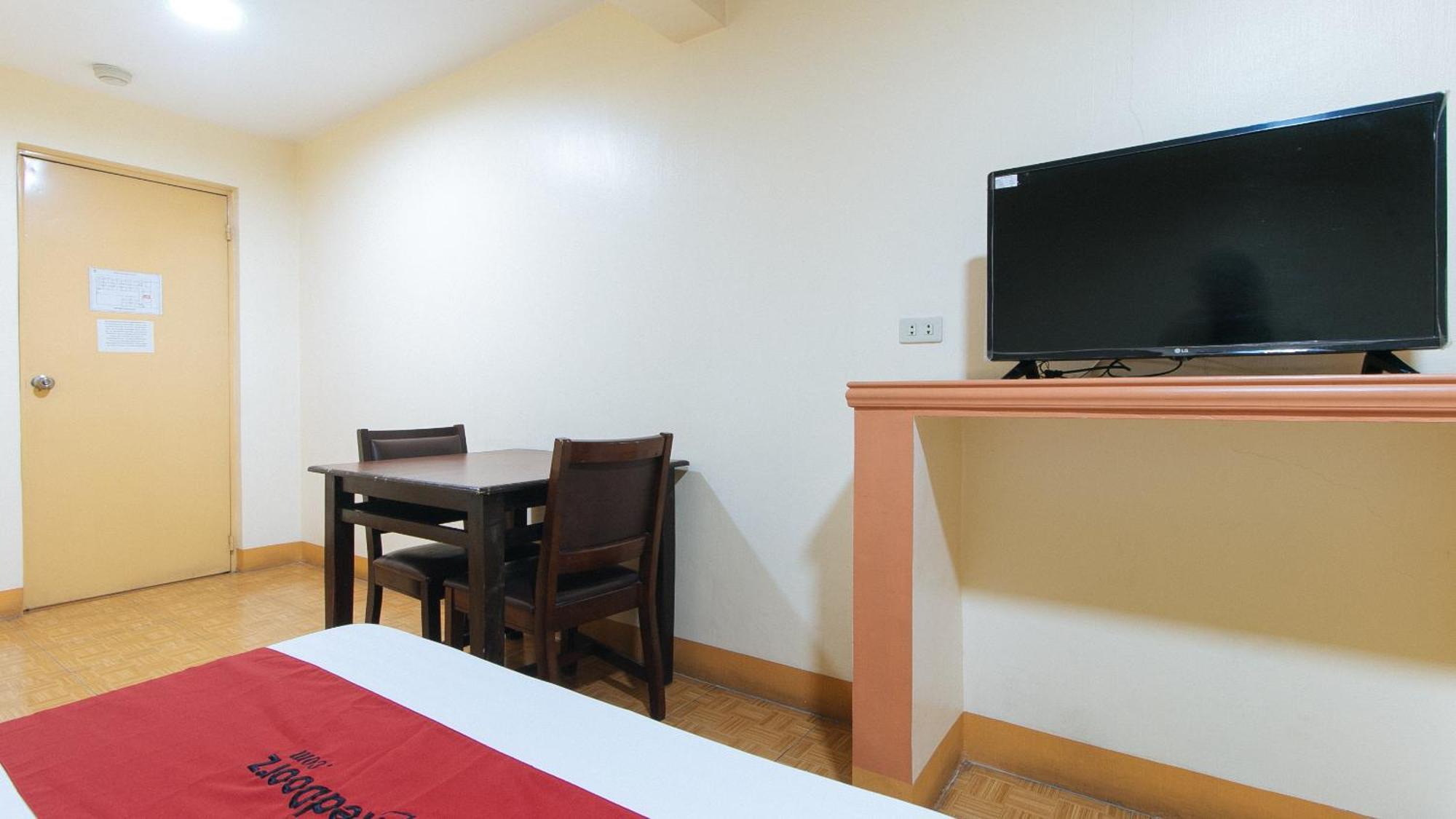 Reddoorz @ Golden Victory Hotel Mabalacat Pampanga Esterno foto