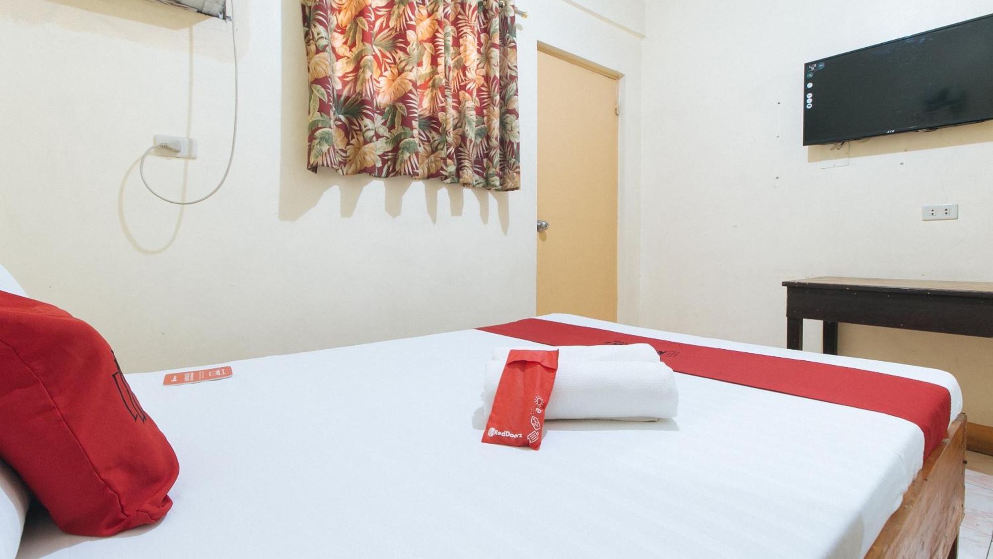 Reddoorz @ Golden Victory Hotel Mabalacat Pampanga Esterno foto